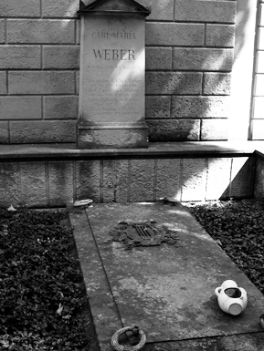 Car Maria von Weber's Grave